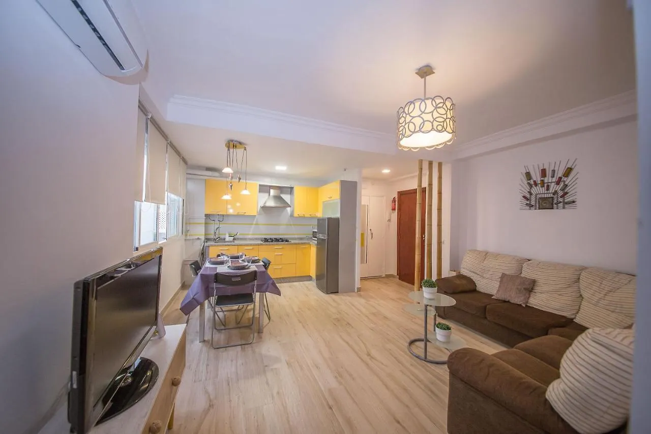 Apartament Luminoso Piso Junto Al Mercado De Feria Sewilla